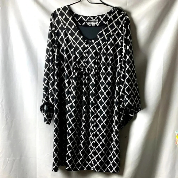SIGNATURE BY ROBBIE BEE WOMENS SIZE 1X BLACK AND WHITE DESIGN TUNIC DRESS - Picture 1 of 14